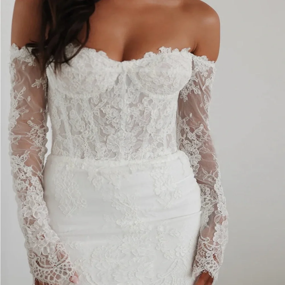 UNTAMED PETALS BY AMANDA JUDGE Off-Shoulder Lace Gown in White - Picture 1 of 2